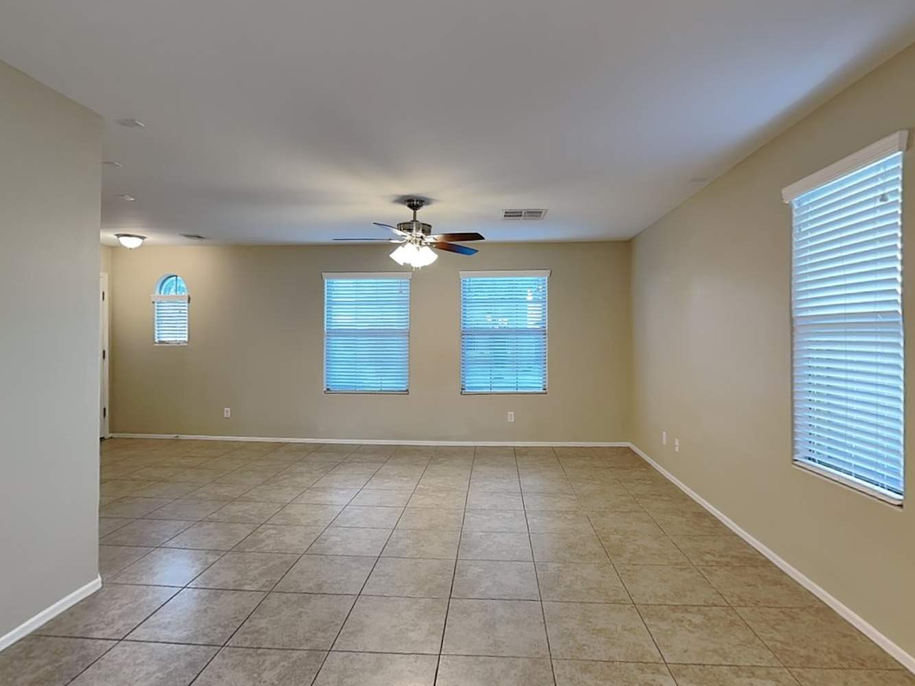 2640 E Megan St photo 4