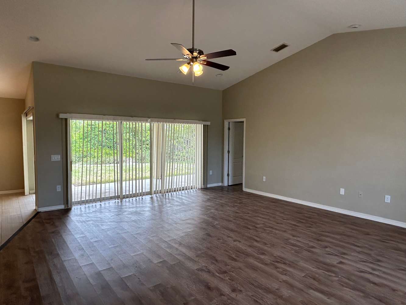 12404 Appleberg Cir photo 3