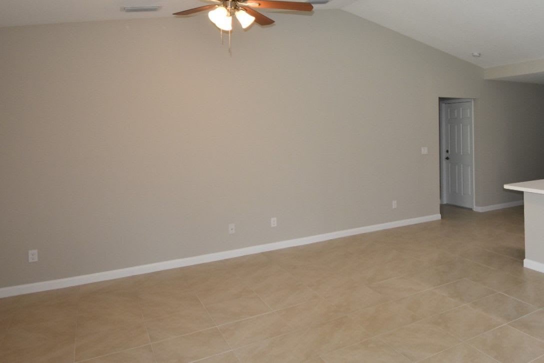 2078 SW Savage Blvd photo 3