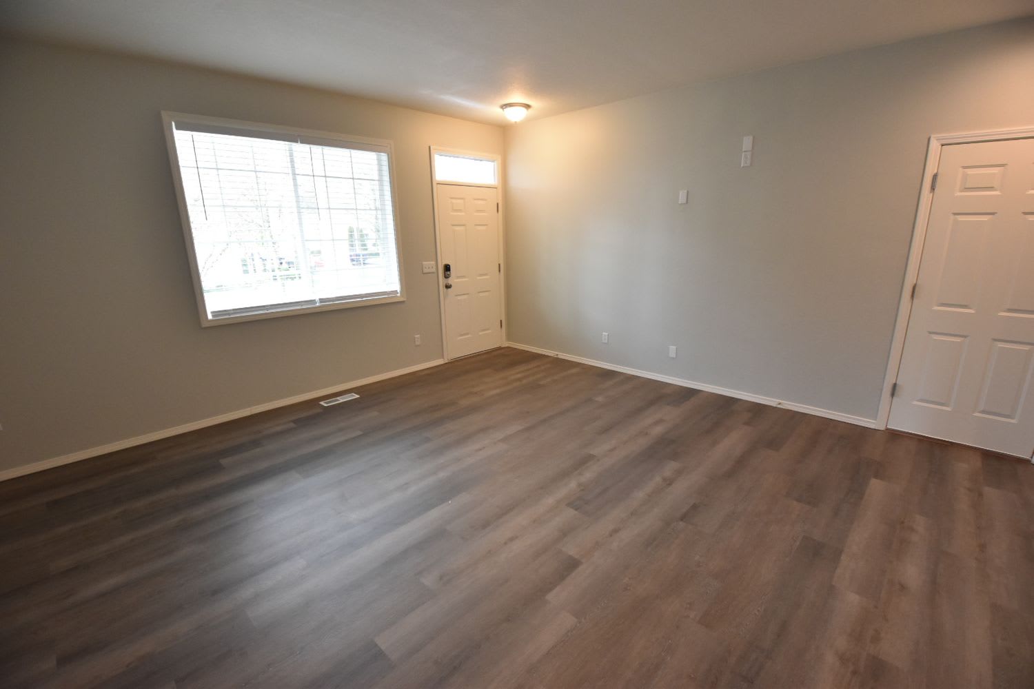 8539 Sweetbrier Loop SE photo 4