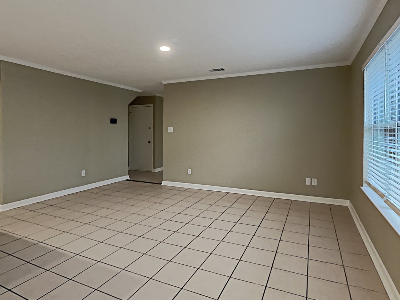 125 Southwood Dr photo 4