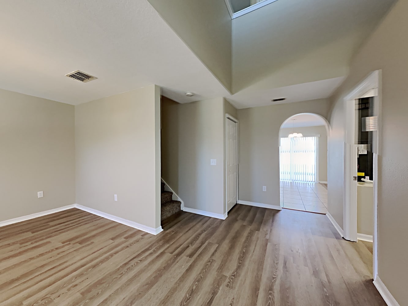 2128 Valrico Heights Blvd photo 4