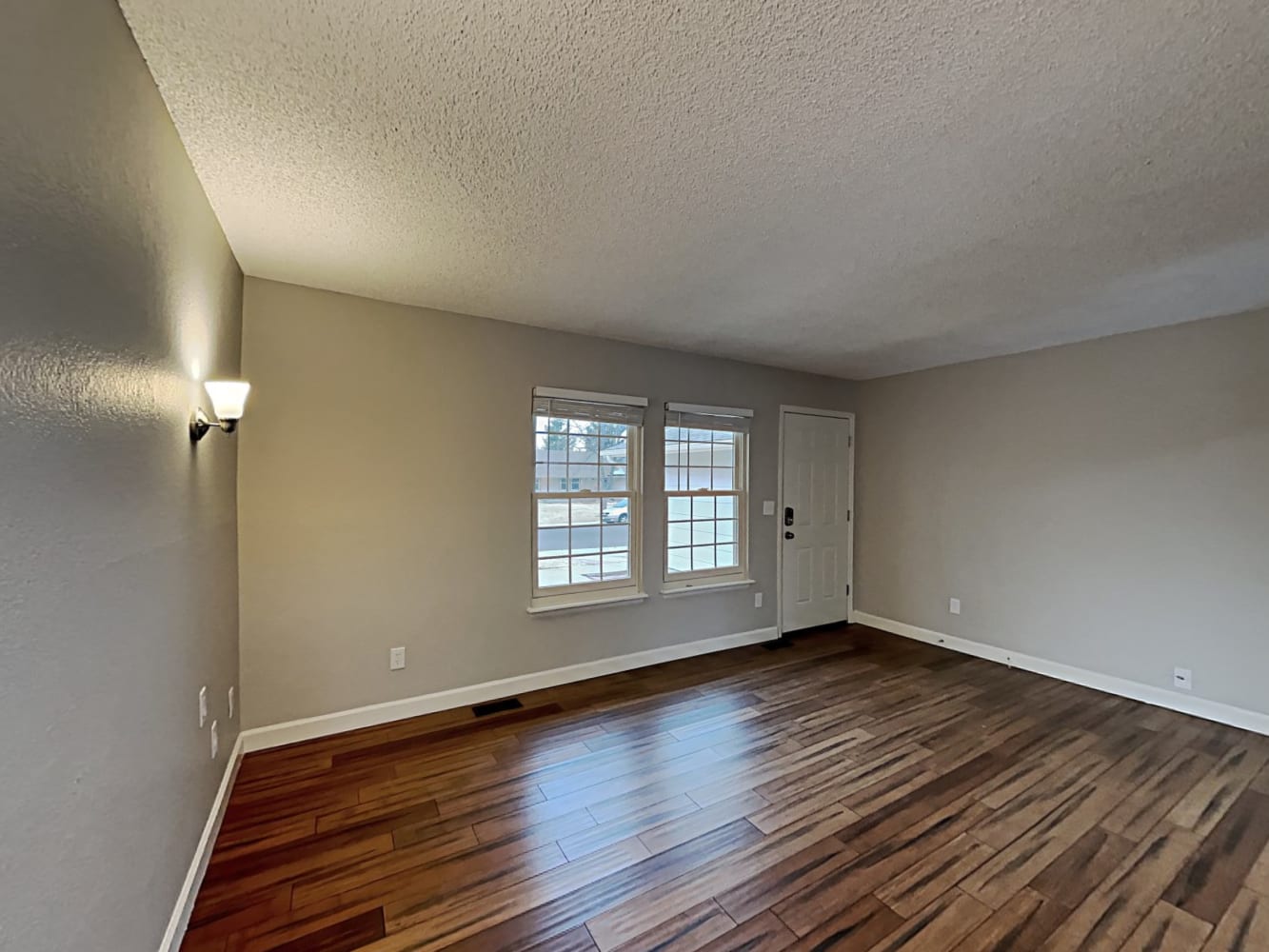 3852 S Olathe Cir photo 4