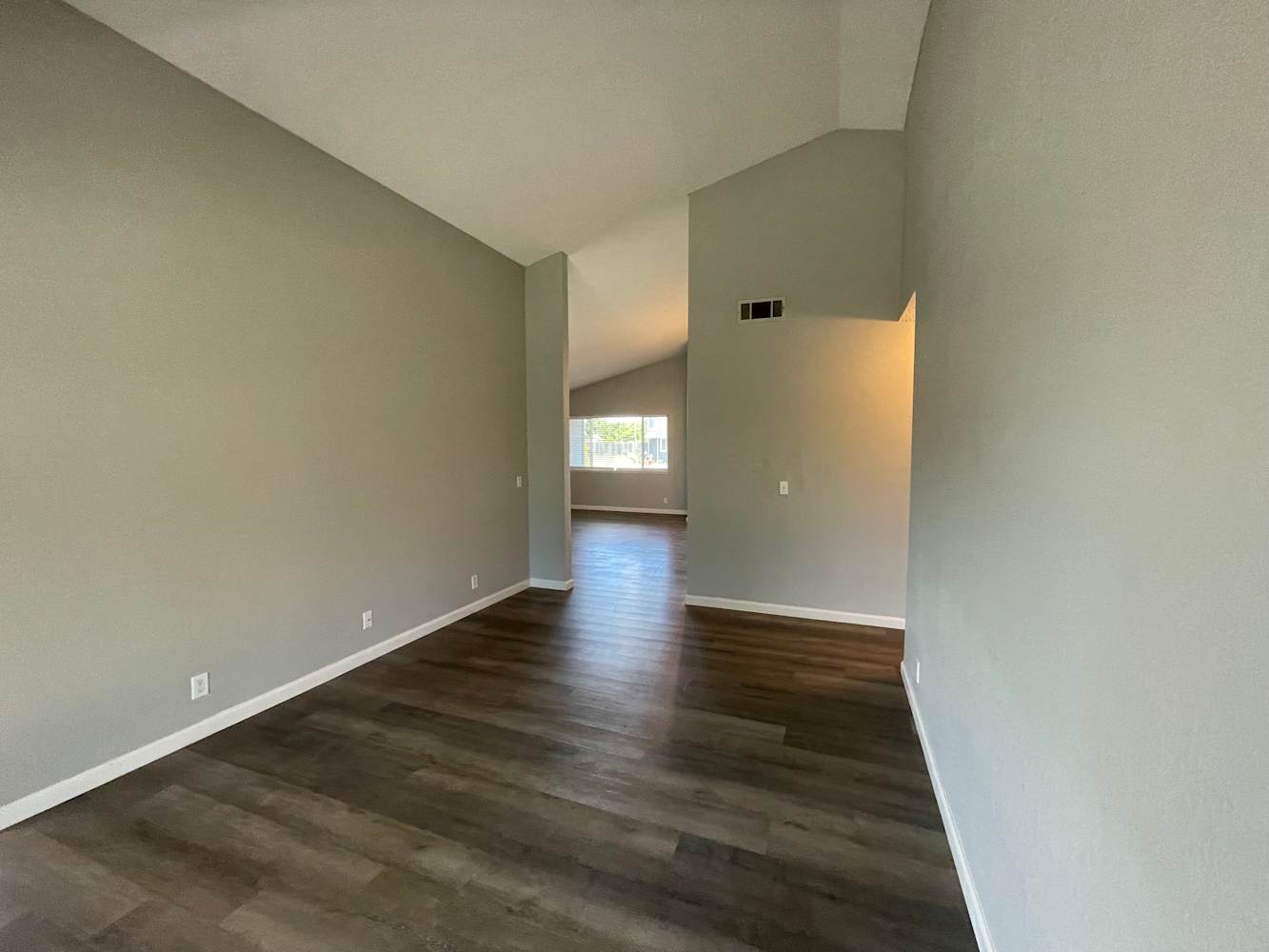 1024 Winters Way photo 3