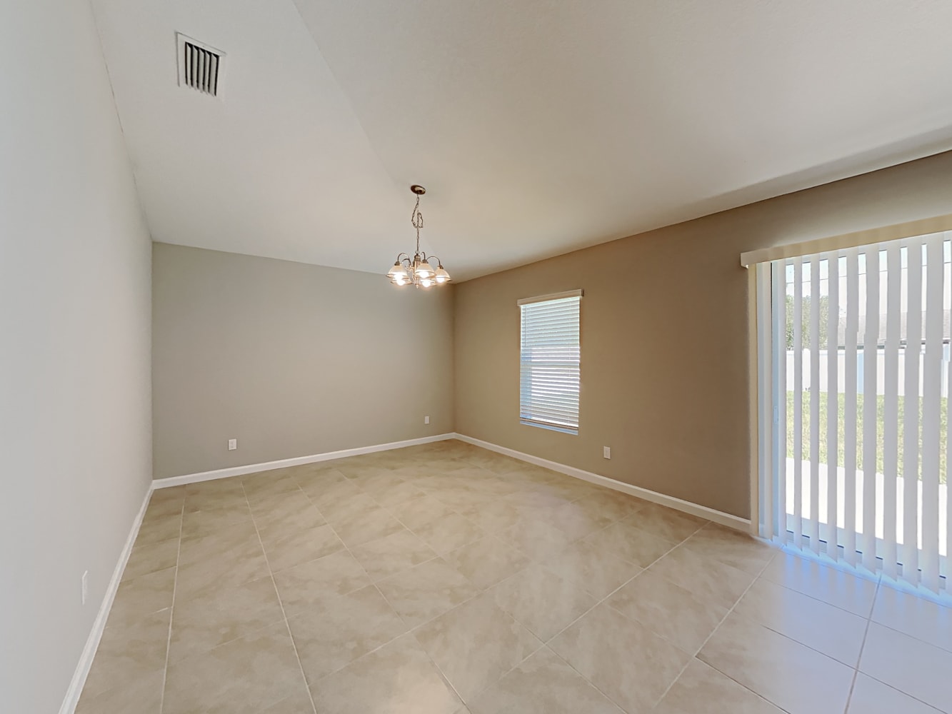 2243 SE Gaslight Street photo 4