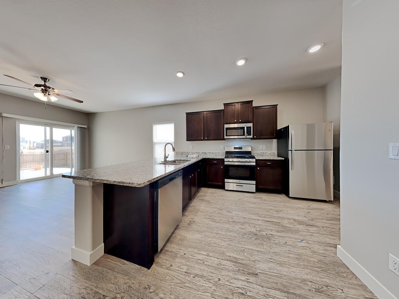 10003 Seawolf Dr photo 4