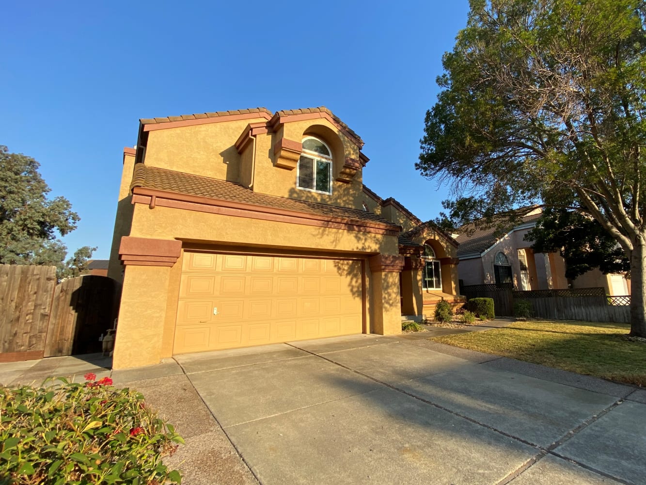 1287 Mayfield Cir photo 2