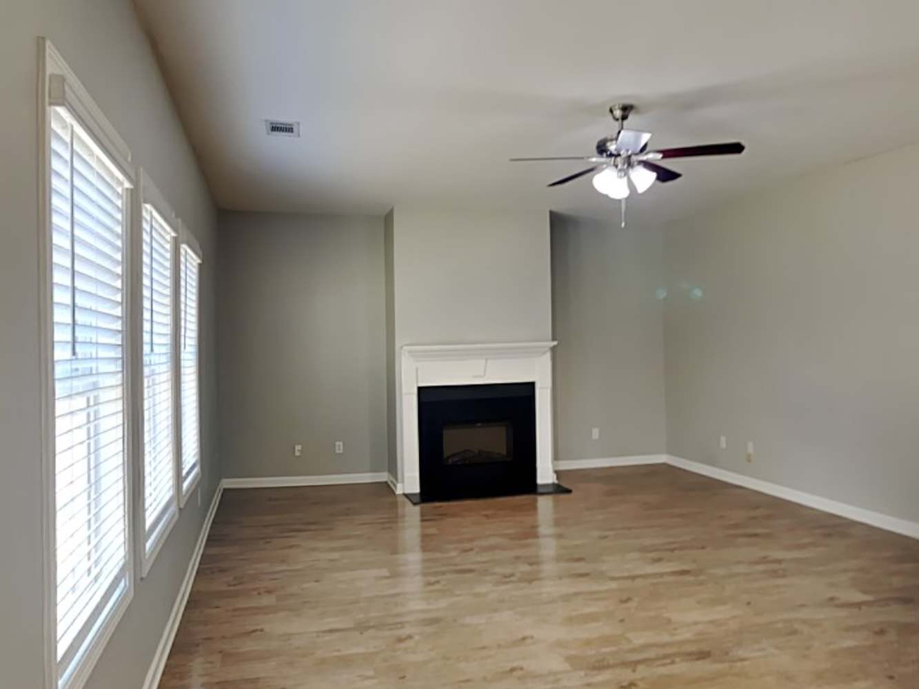 4700 Ferncrest Pl photo 4