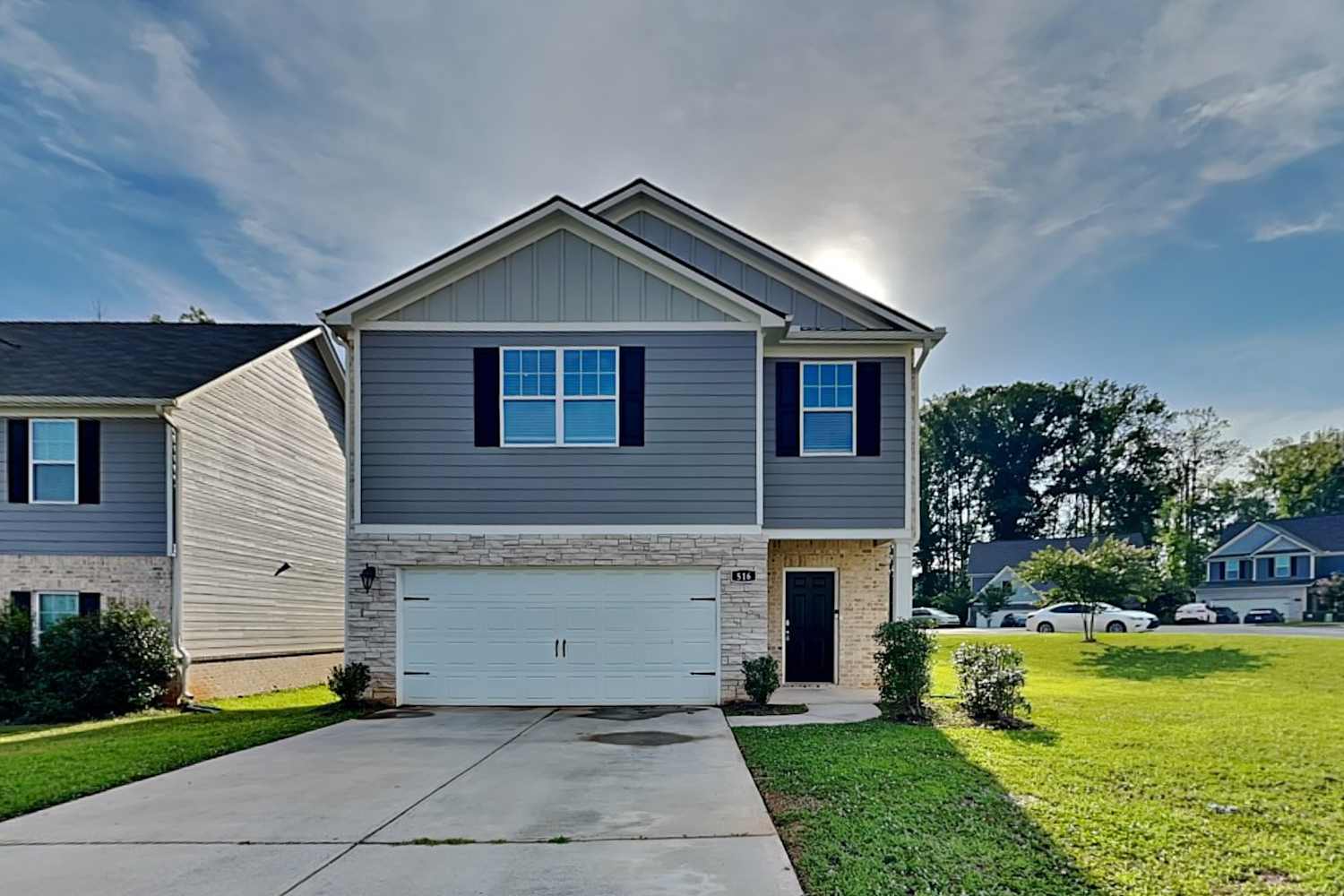 516 Moline Way photo 2