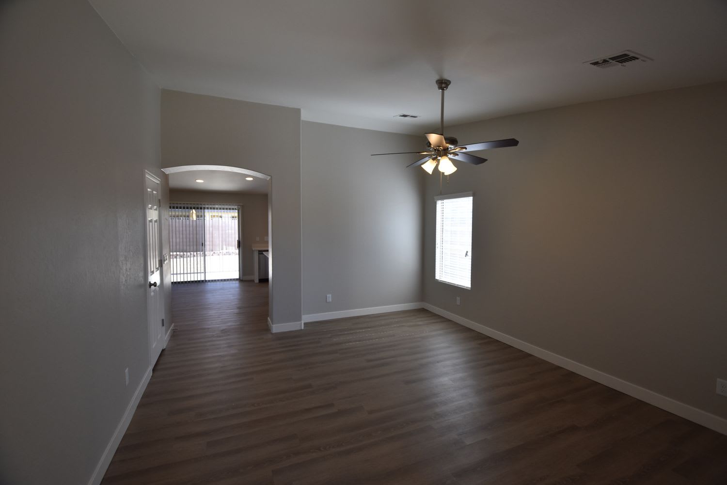 15816 W Apache St photo 4