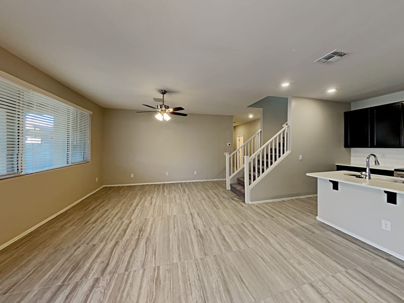 1148 S Sawyer photo 4