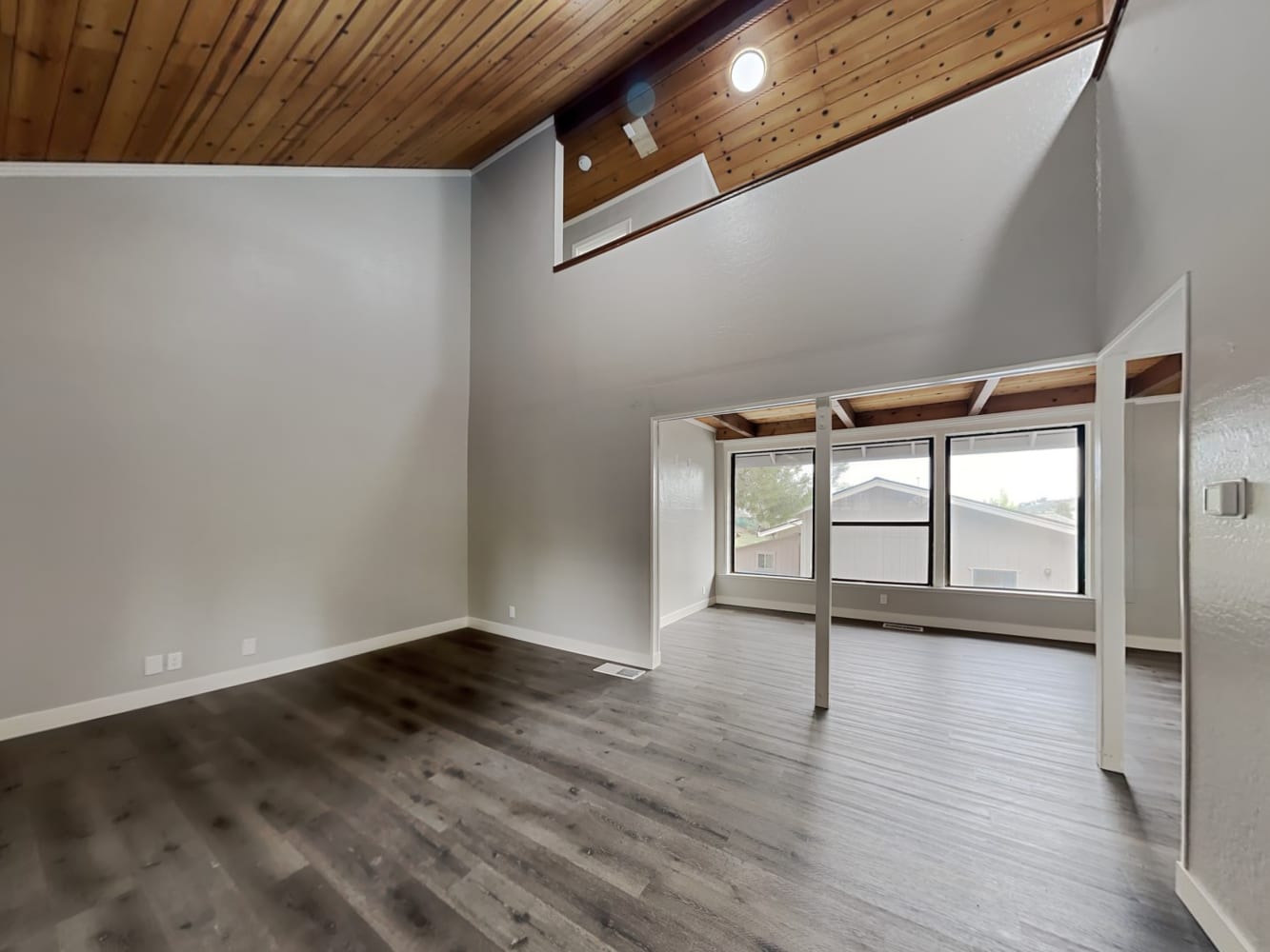 2927 Alhambra Dr photo 4