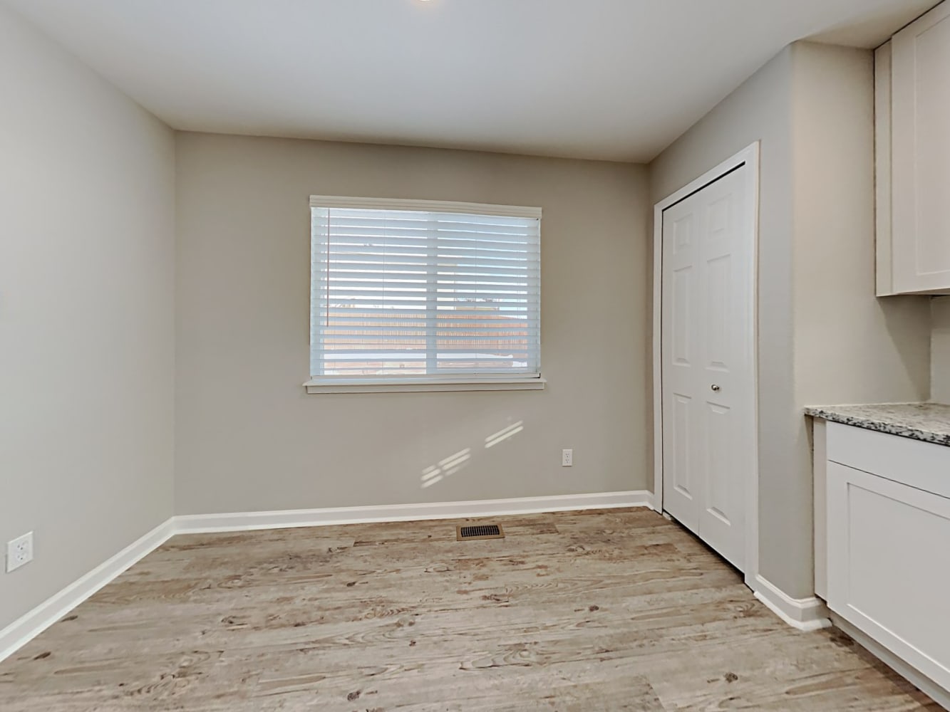 8334 Syrabi Pl photo 5