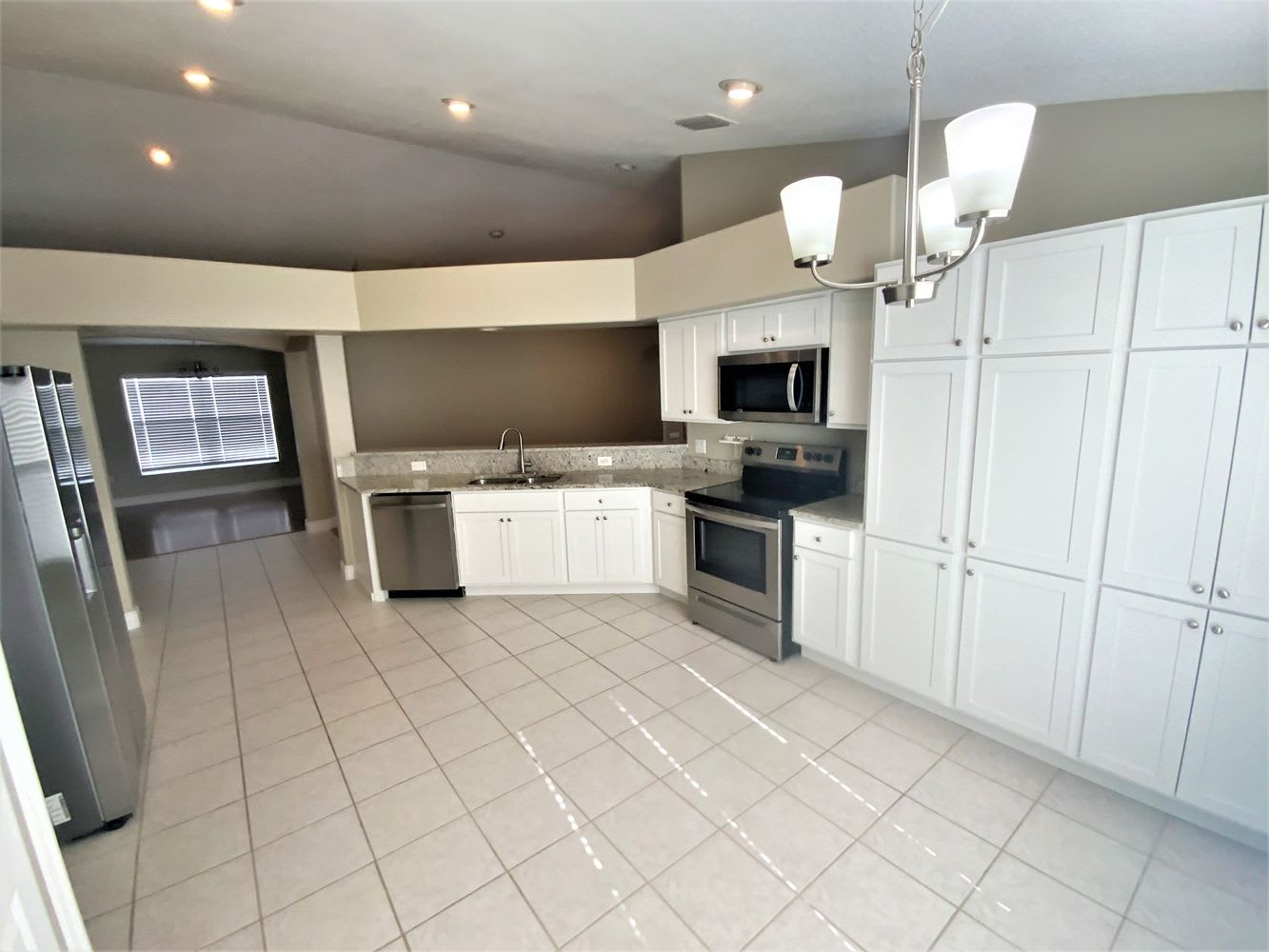 2760 Madrigal Ln photo 4
