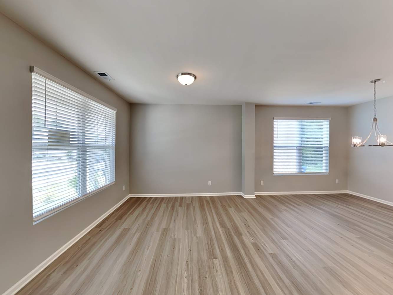 229 N Fortune Way photo 5