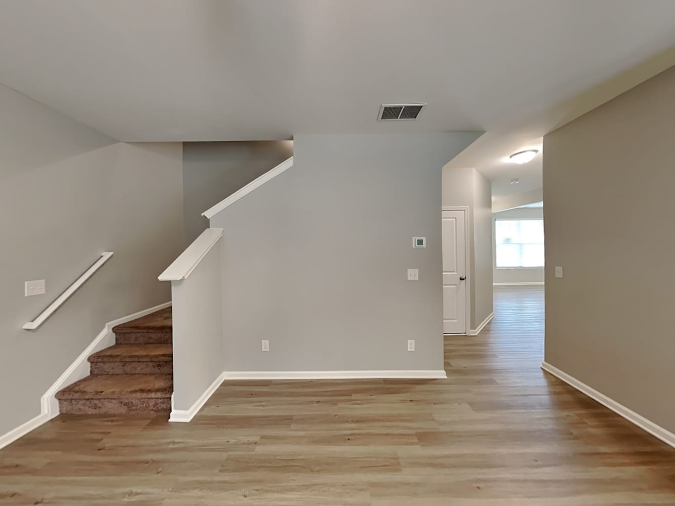 229 N Fortune Way photo 4