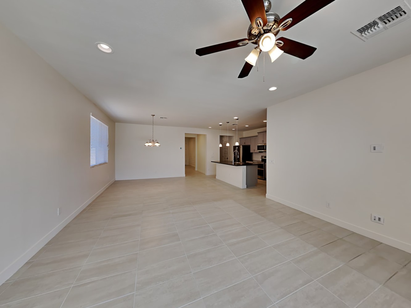 18371 W Vista Norte St photo 3