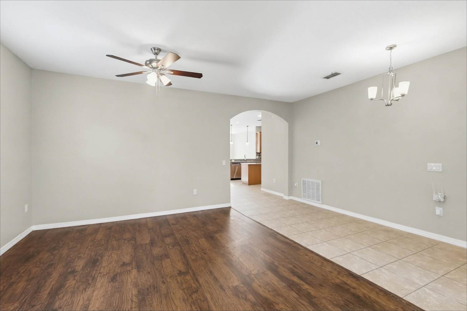 1884 Valley Forge Dr photo 4
