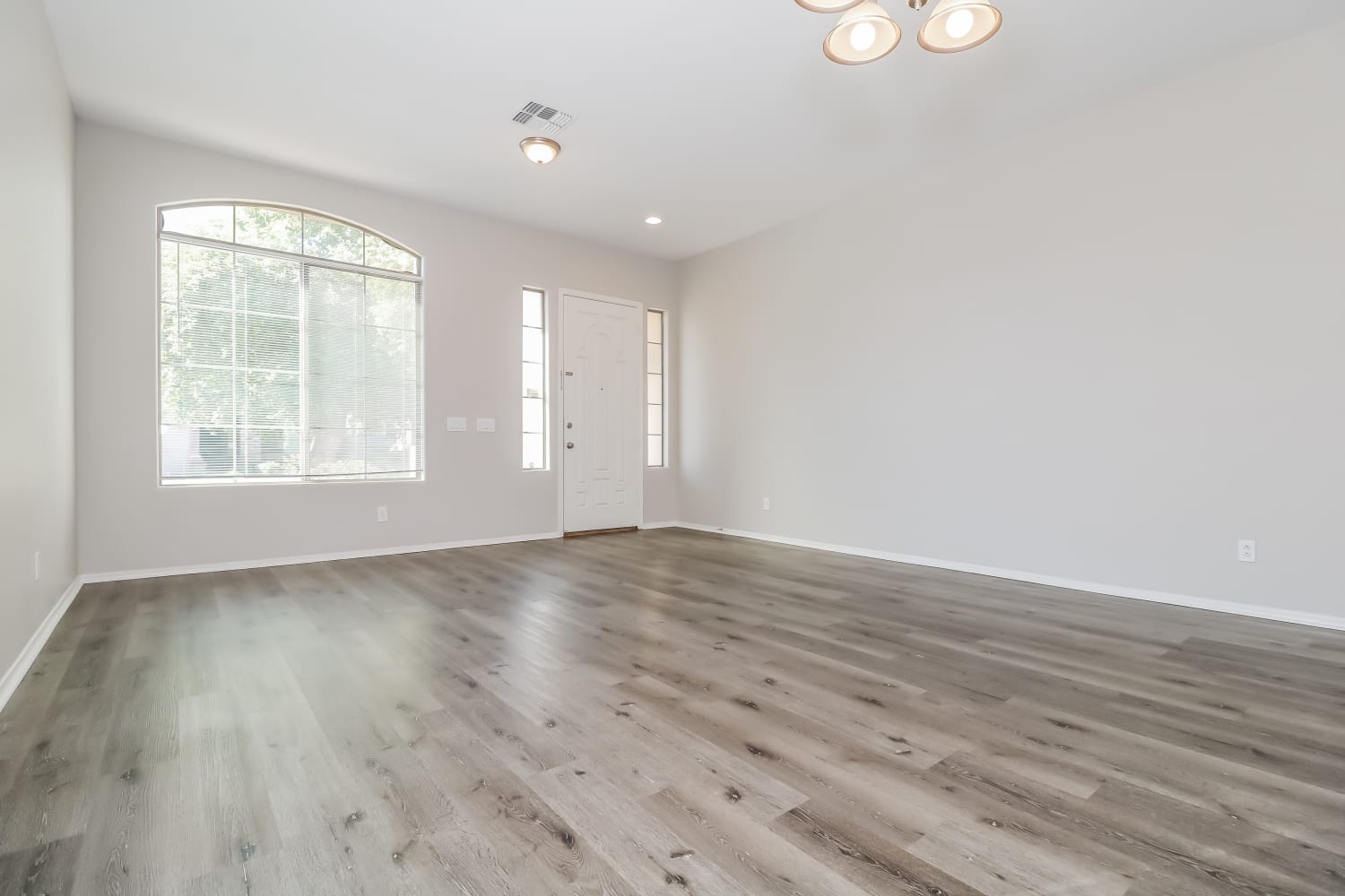 13578 W Port Au Prince Ln photo 3