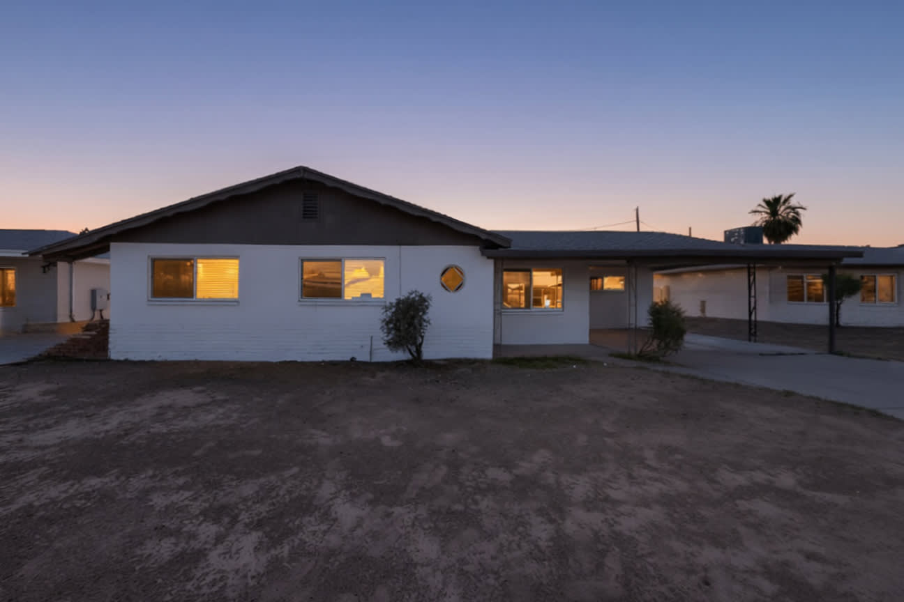 3321 W Laurel Ln photo 4