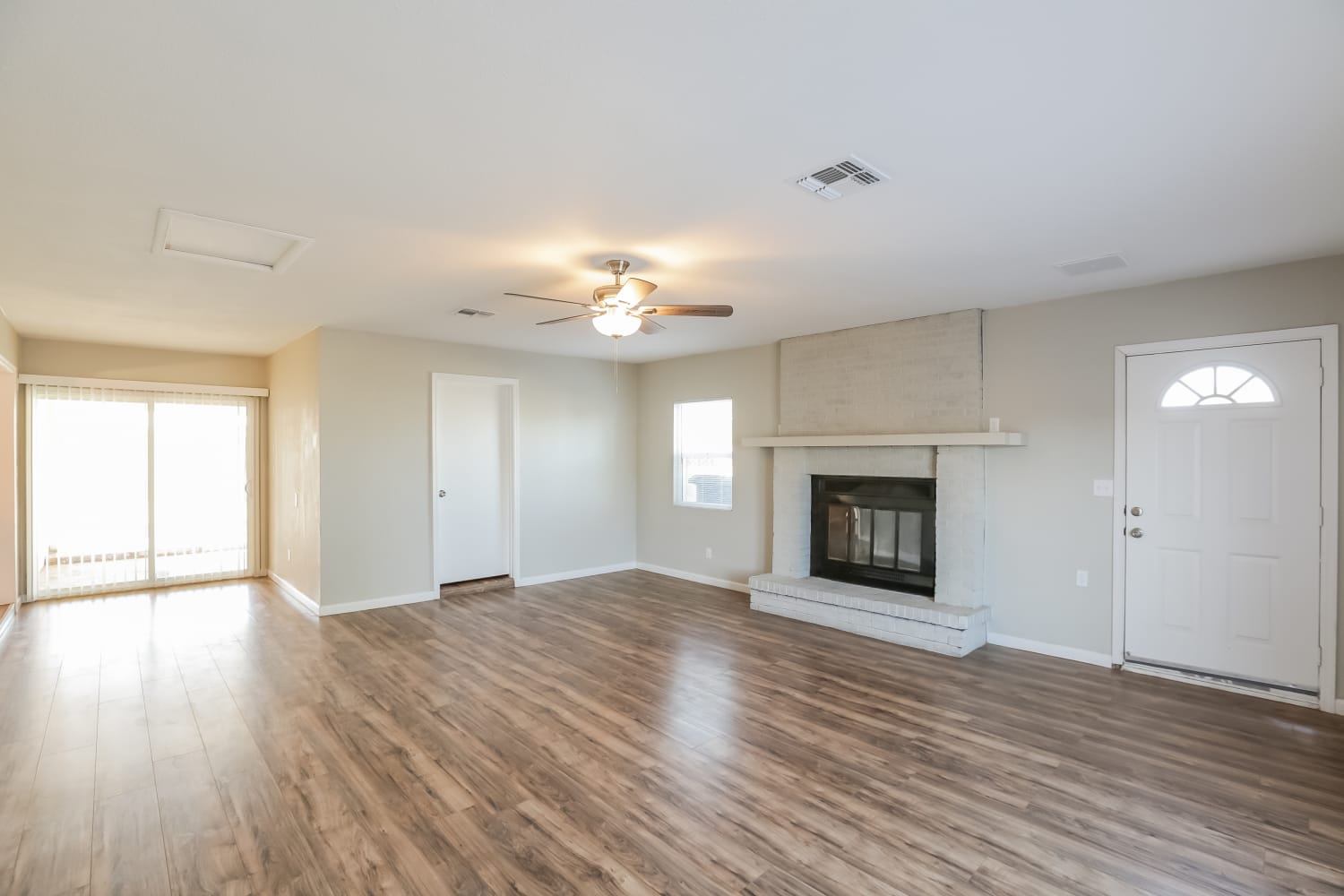 6939 W San Miguel Ave photo 4