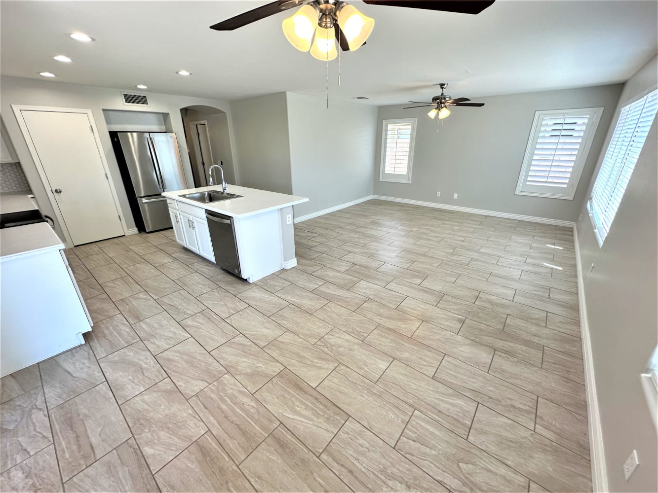 25541 W Pioneer St Buckeye, AZ 85326 photo 3