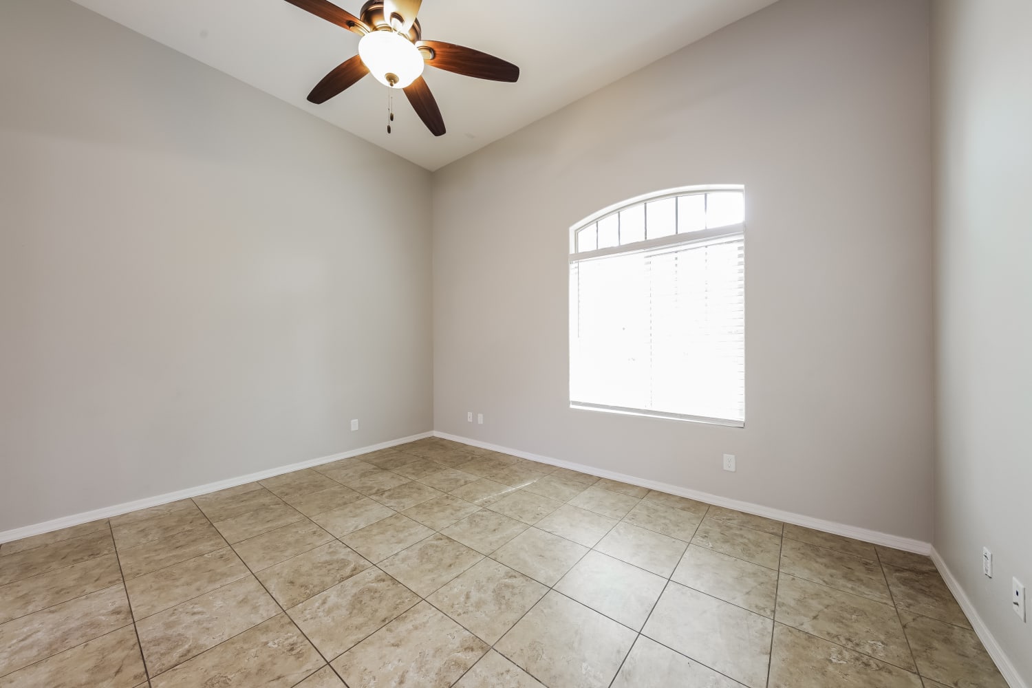 16218 N 21St Ln photo 2