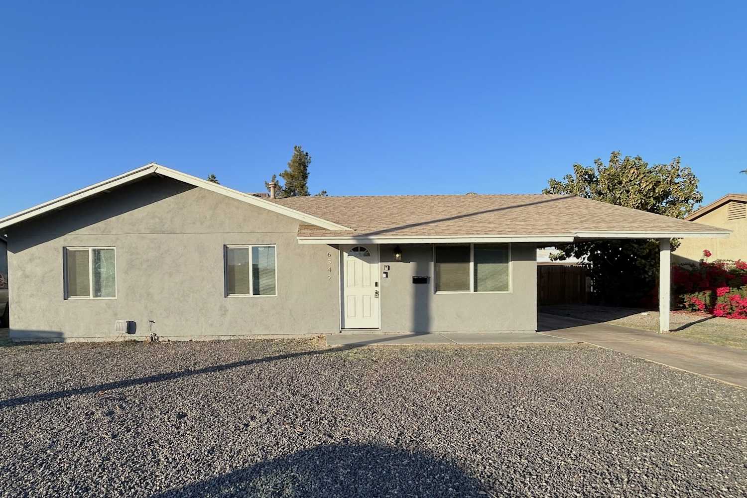 6542 W Granada Road photo 2