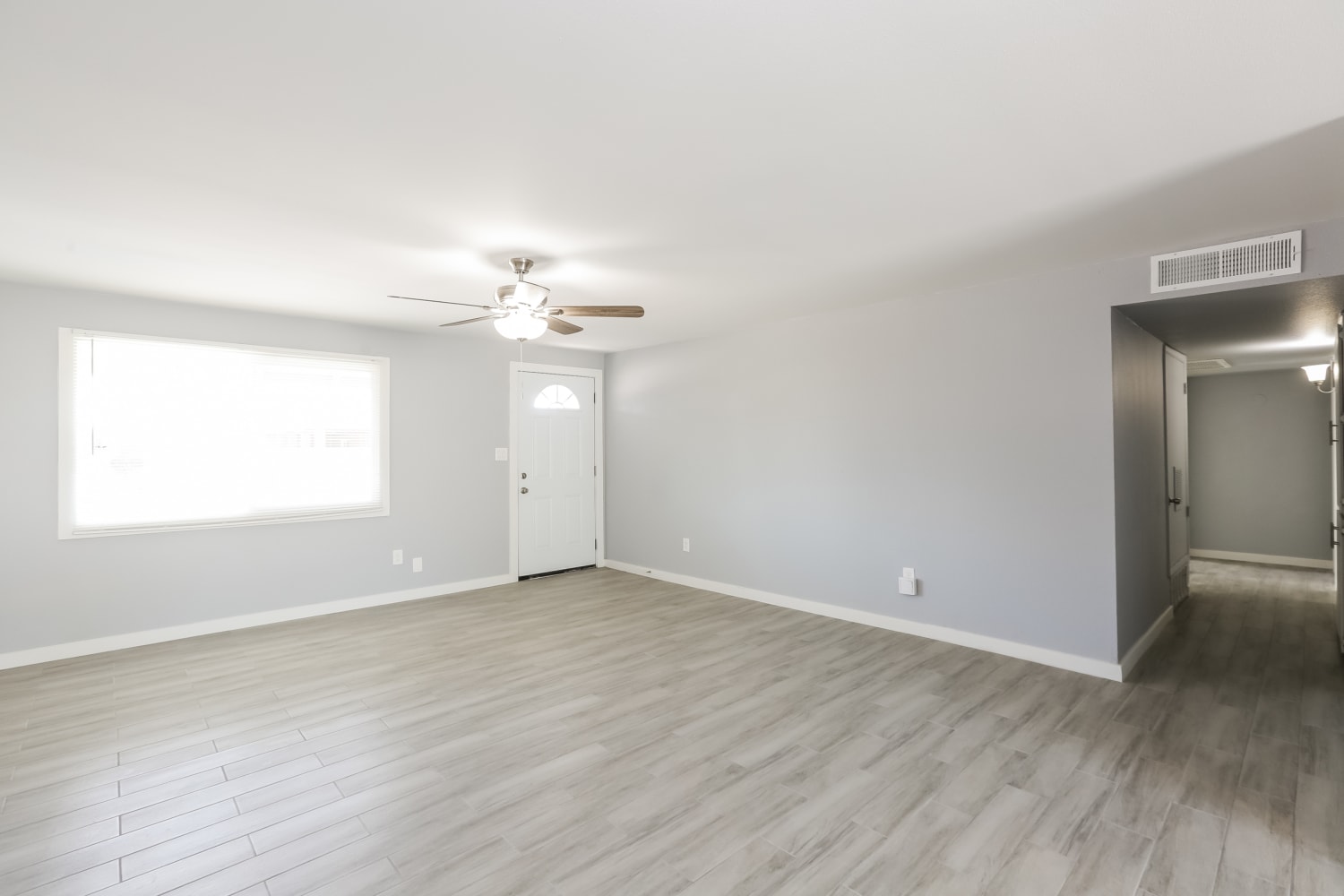 6542 W Granada Road photo 4