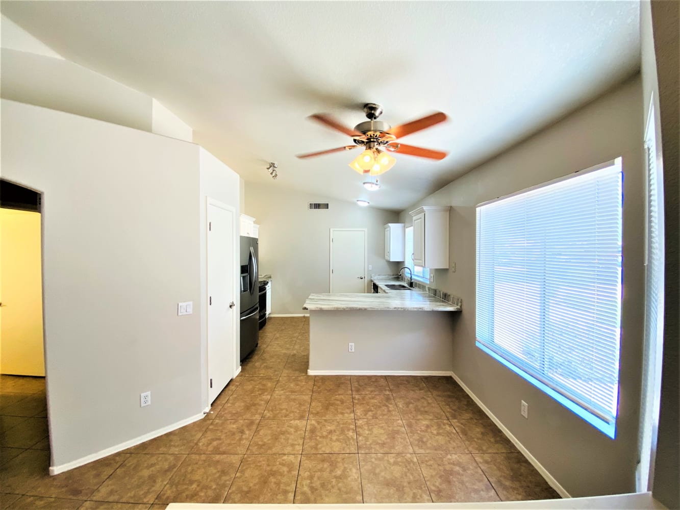 4607 W Laredo St photo 5