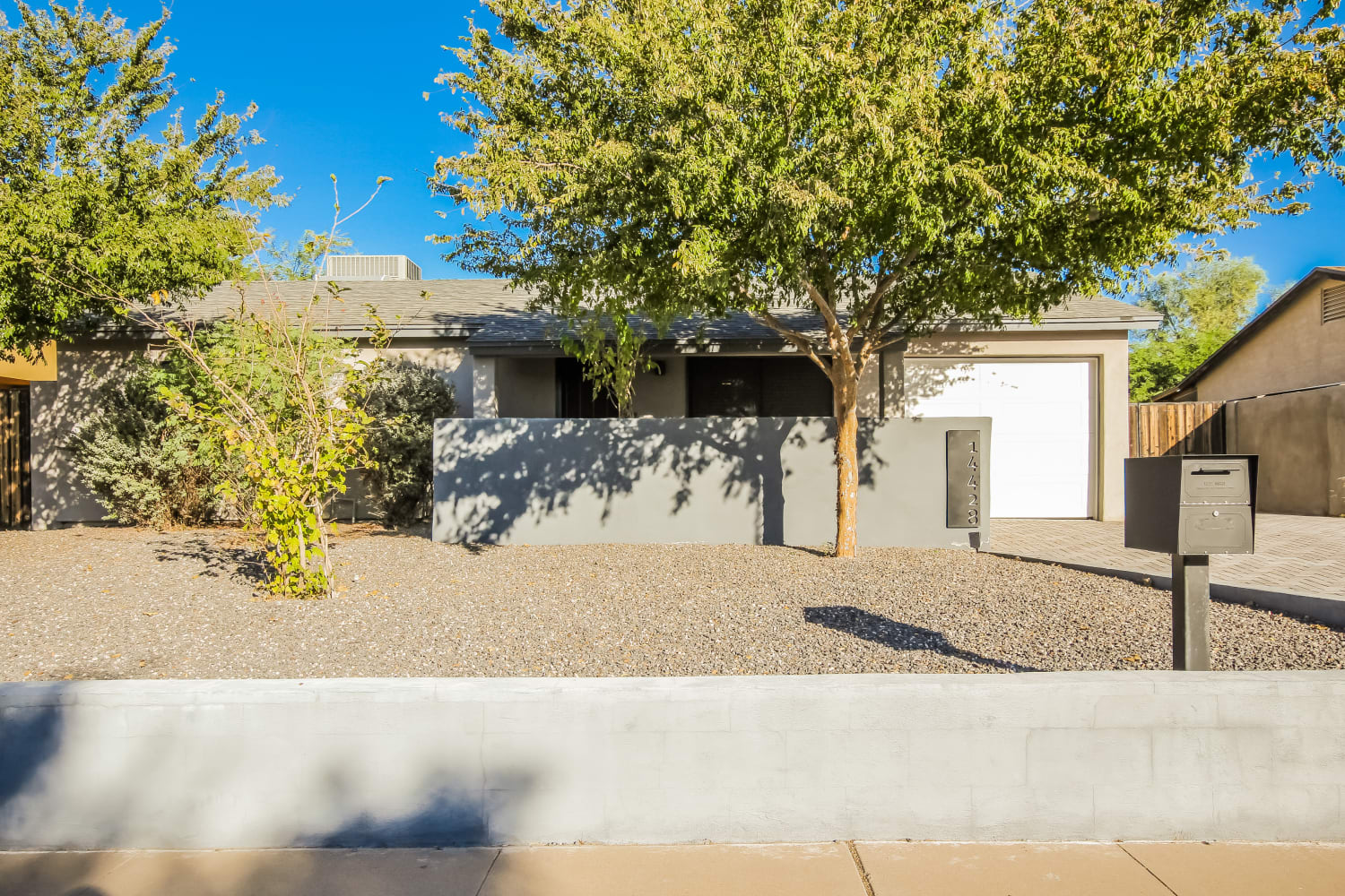 14428 N 33Rd Pl photo 2