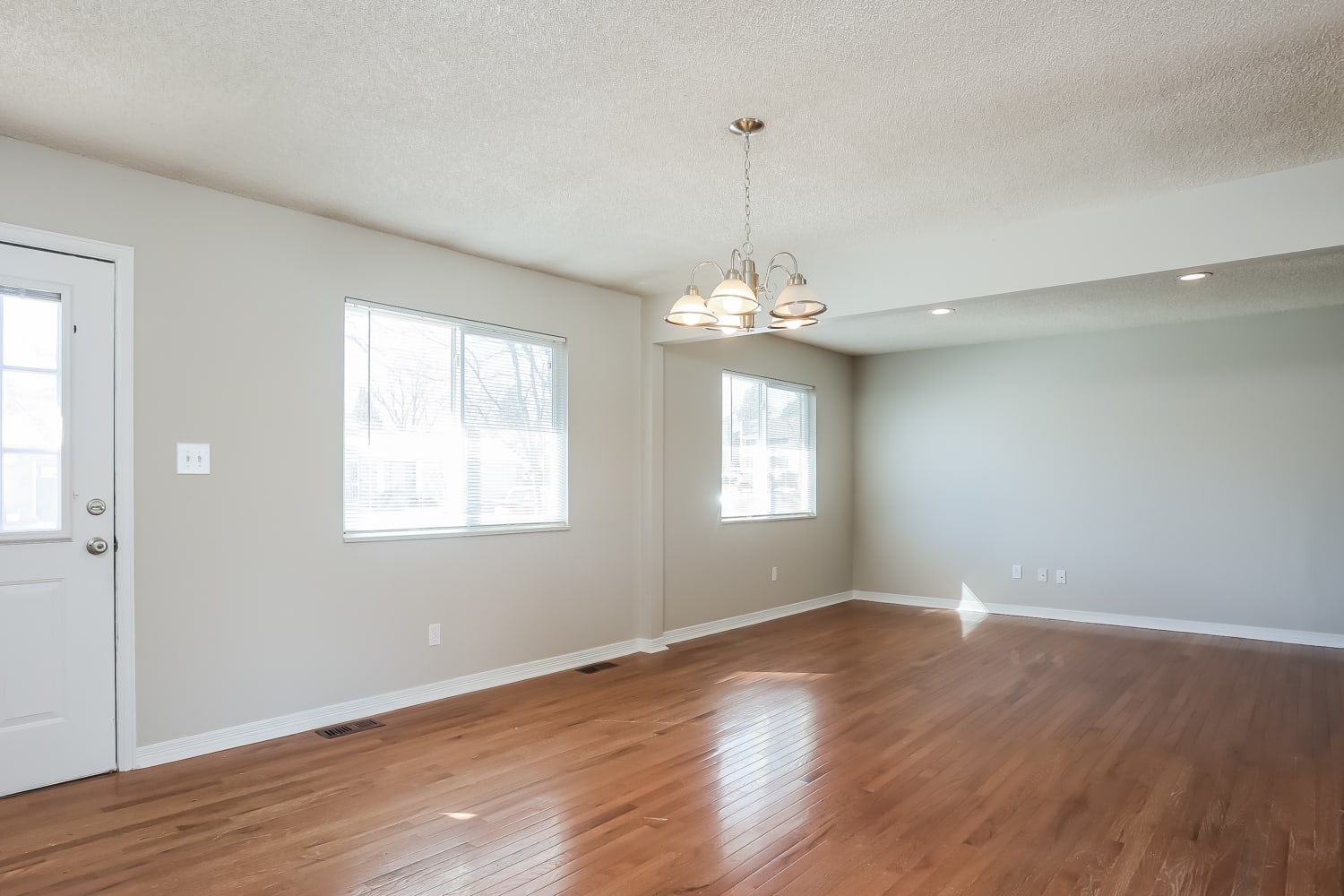 920 S Waco Way photo 5
