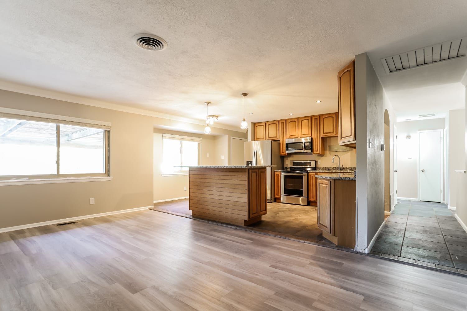 2617 S Salida Street photo 4