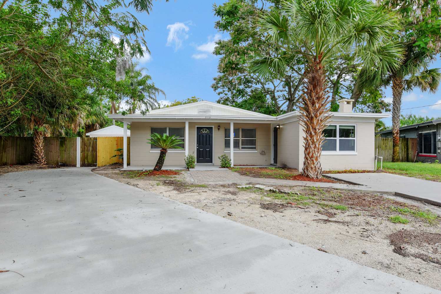 5119 Divot Ct photo 2