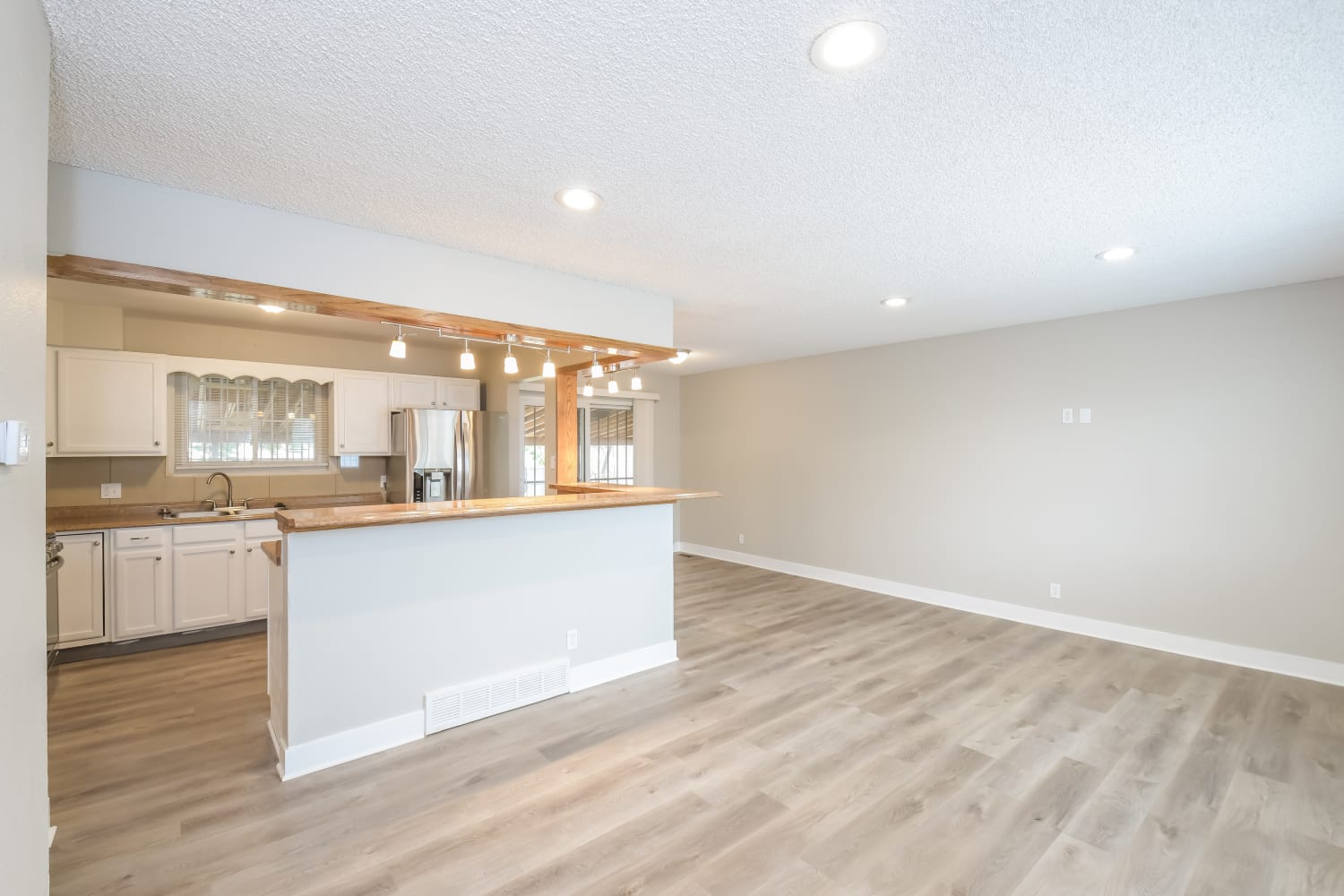 13030 E 47Th Avenue Circle photo 4