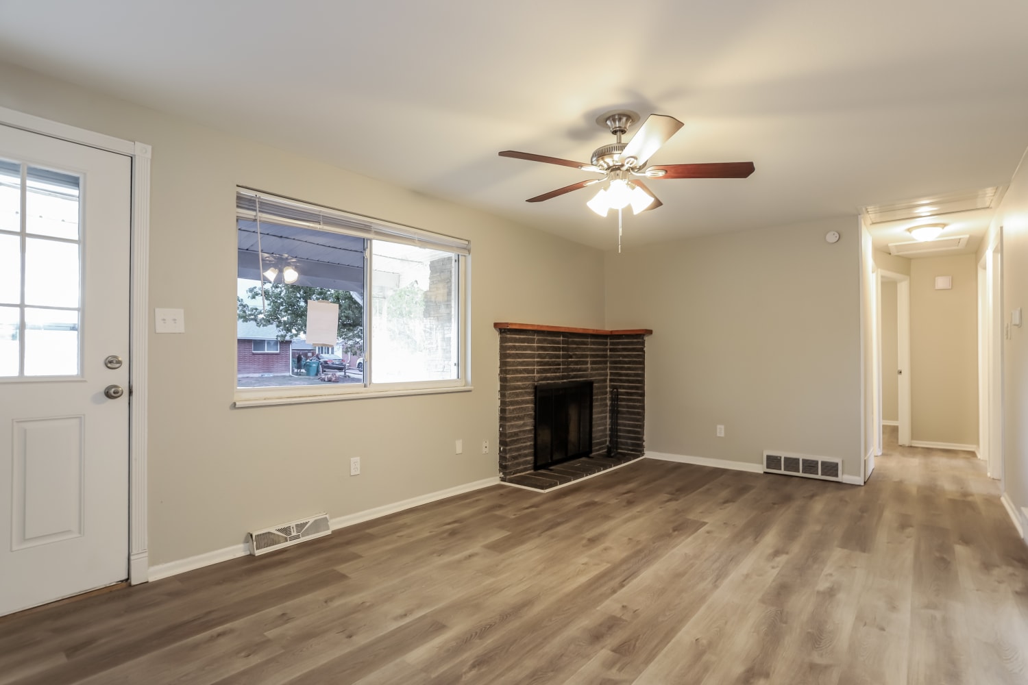 250 Aspen Drive photo 3