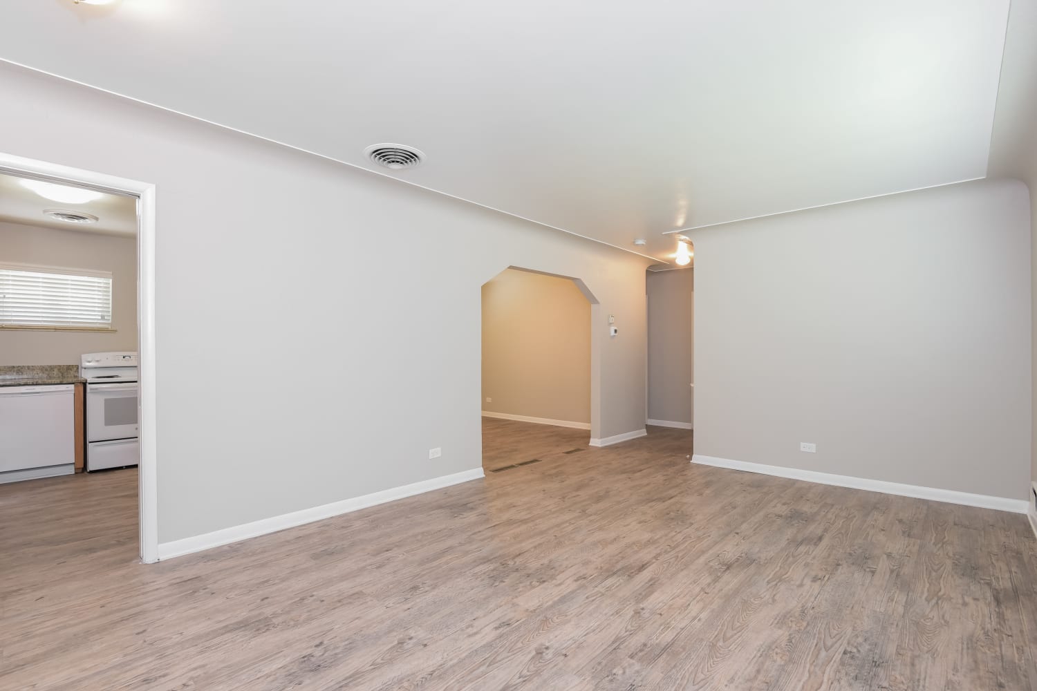 1685 S Wolff Street photo 5