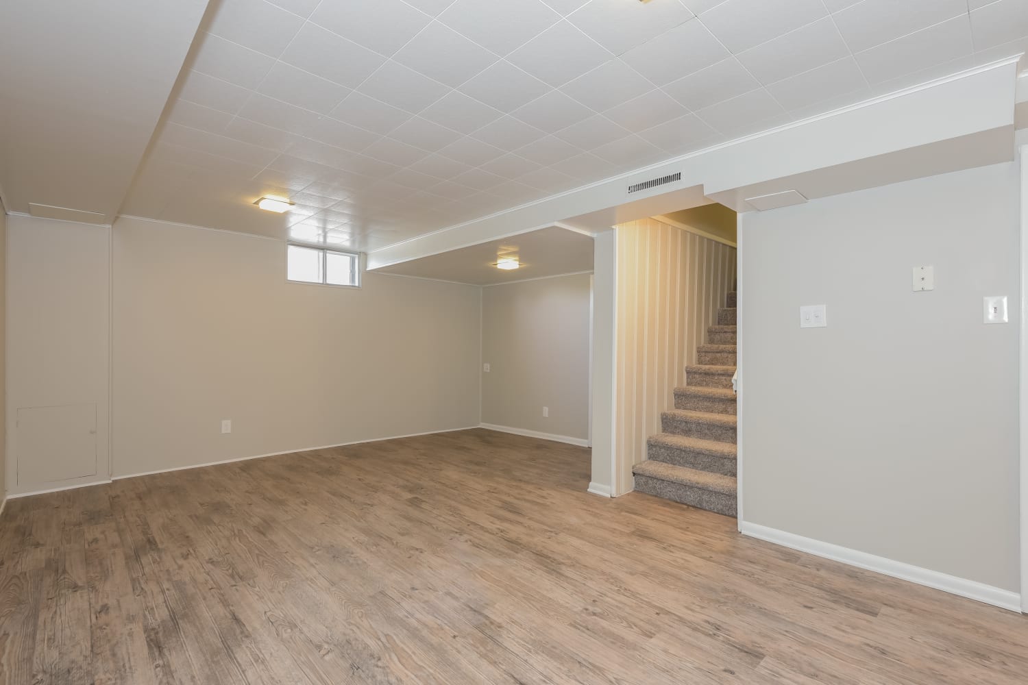 1685 S Wolff Street photo 4