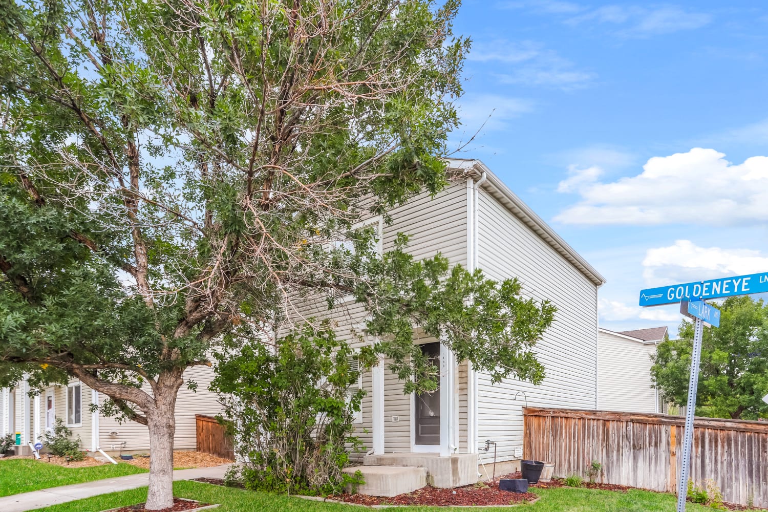 1496 Goldeneye Lane photo 2