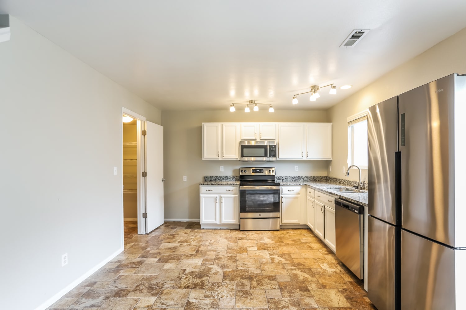 1496 Goldeneye Lane photo 5