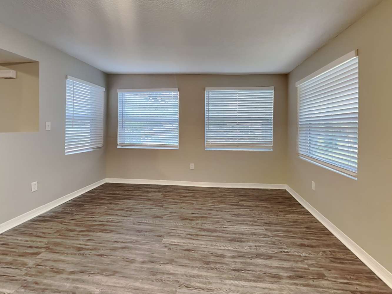10345 Driftwood Rd photo 5
