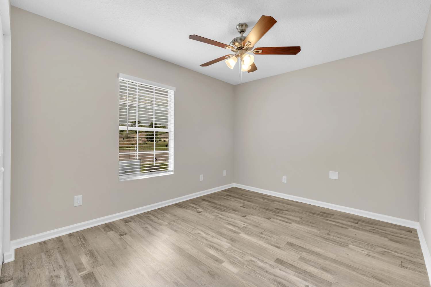 8013 Violet Willow Ln photo 5