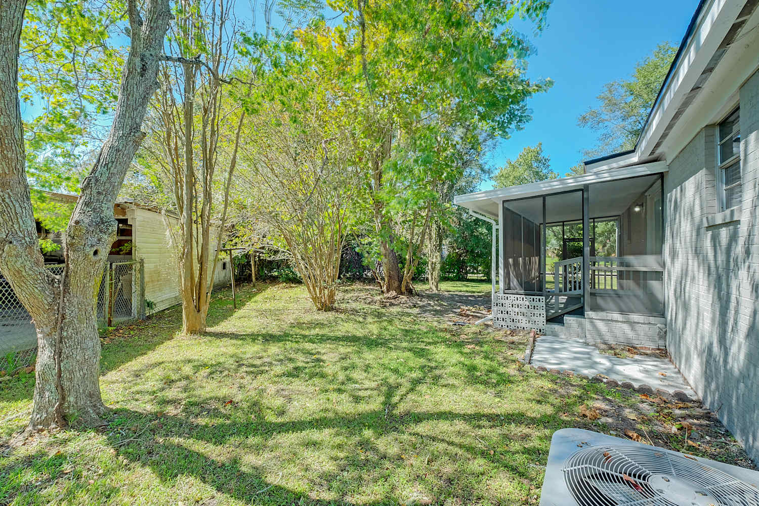 5106 Chivalry Dr photo 5