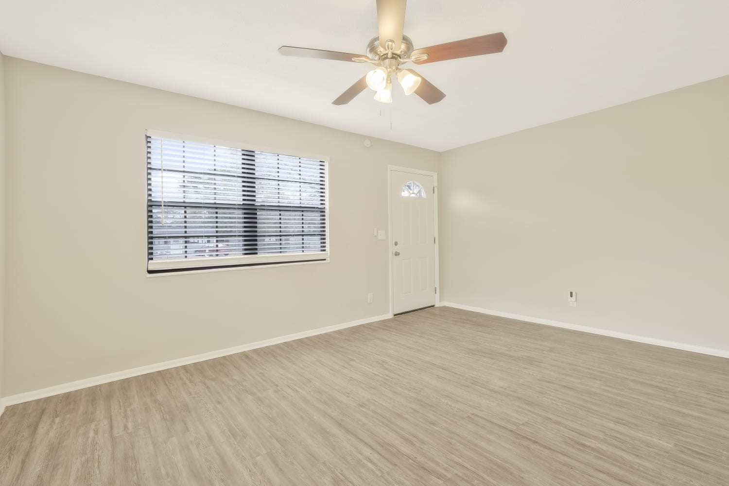 6477 Cooper Ln photo 5