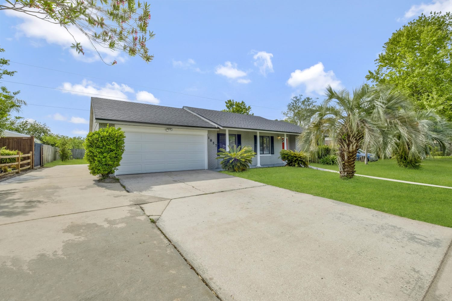 1857 Alder Dr W photo 3