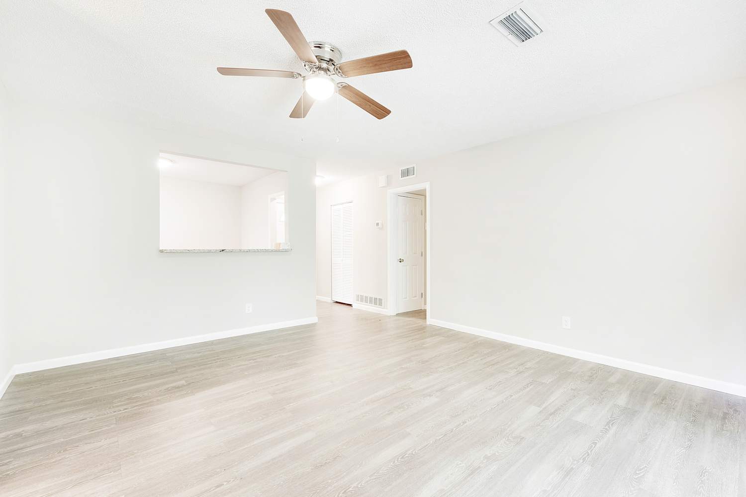2203 Burpee Dr photo 5