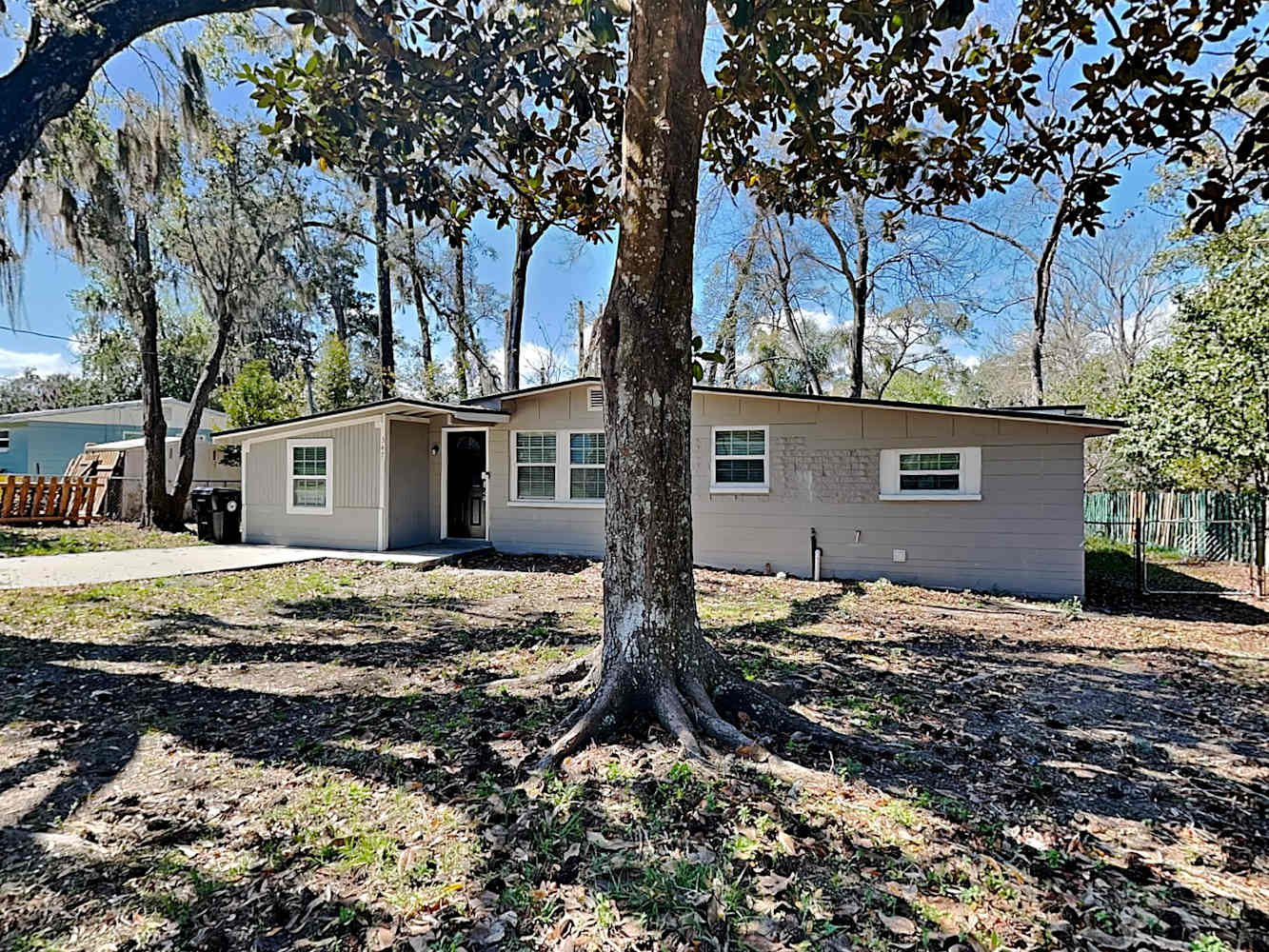 347 Capella Rd photo 3