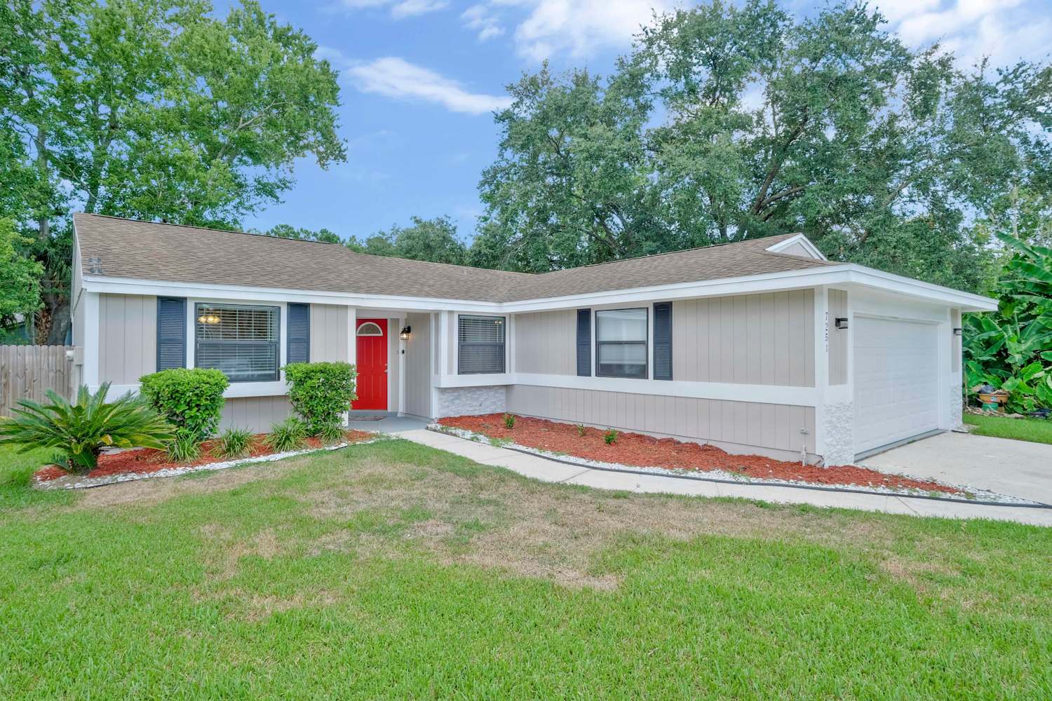 7251 Eagles Perch Ct photo 4