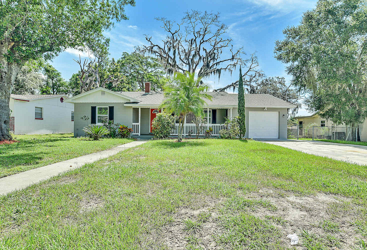 1115 N Powers Dr photo 2