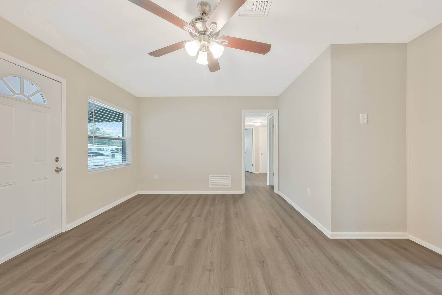 6000 Balboa Dr photo 5